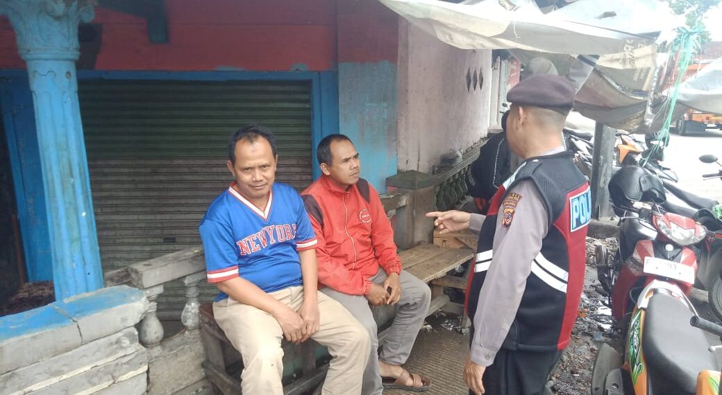 Giat Preventif, Unit Patroli Samapta Polsek Cibeureum Berpatroli dan Sambangi Warga Pasca Pemilukada 2024