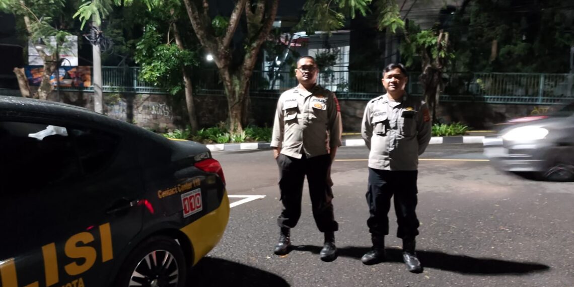 Unit Samapta Polsek Cikole Laksanakan Giat Patroli Malam