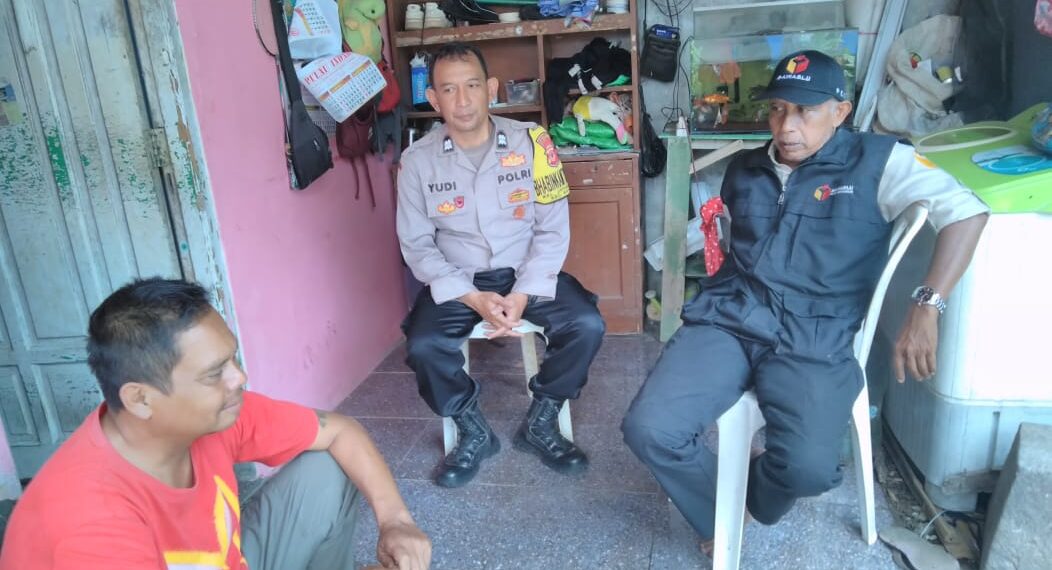 Polsek Baros jalin dan sambangi warga Tespong