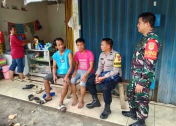 Polsek Gunungguruh Bersinergi dengan Babinsa Sambangi Warga