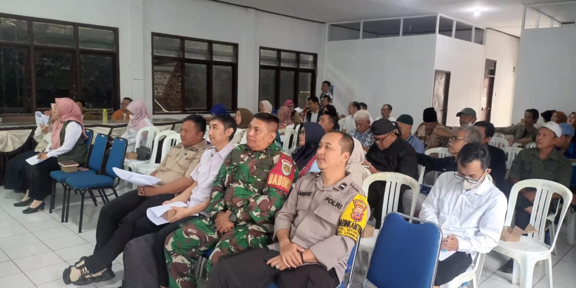 Polsek Lembursitu Menghadiri Musrembang tingkat kelurahan situmekar