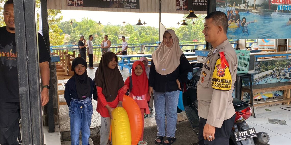 Polsek Kadudampit laksanakan Pengamanan Objek Wisata Dalam Rangka Natal 2024