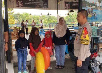 Polsek Kadudampit laksanakan Pengamanan Objek Wisata Dalam Rangka Natal 2024
