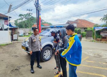 Polsek Kebonpedes Patroli Dialogis Sampaikan Himbauan