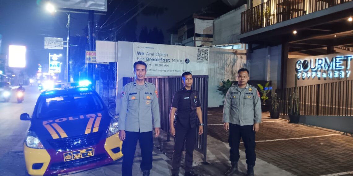 Polsek Cikole Laksanakan Patroli Wilayah Dan Berikan Himbauan