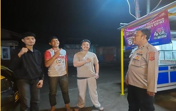 Ops Lilin 2024, Polsek Cireunghas Patroli Dialogis Malam Berikan Rasa Aman Kepada Masyarakat