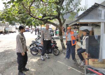 Kapolsek Citamiang Patroli Dialogis dan Sambangi Warga.