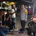Patroli Polsek Kebonpedes Laksanakan Antisipasi Gukamtibmas Malam Hari Di Pertigaan Ciseke