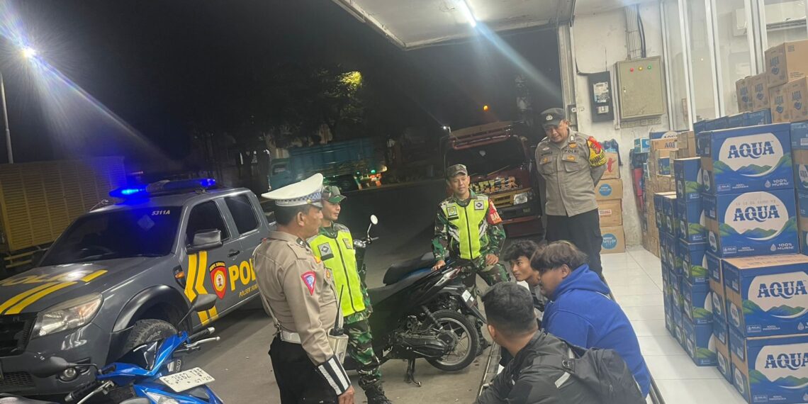 Patroli Sinergitas TNI – Polri Malam Hari Antisipasi Kejahatan