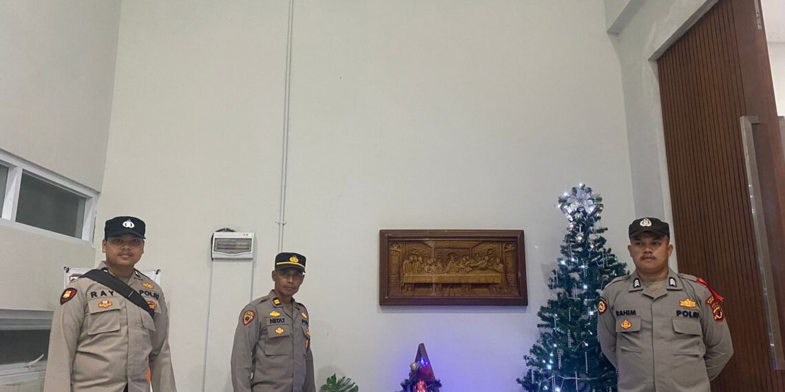 Polsek Warudoyong intensifkan Pengamanan  Gereja