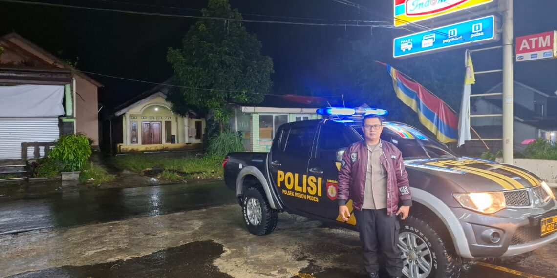 Polsek Kebonpedes Patroli Jelang Tahun Baru 2025