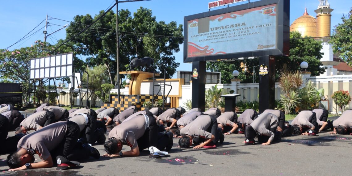 Naik Pangkat, 65 Perwira dan Bintara Polri di Sukabumi Sujud Syukur