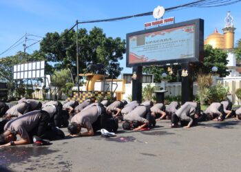 Naik Pangkat, 65 Perwira dan Bintara Polri di Sukabumi Sujud Syukur