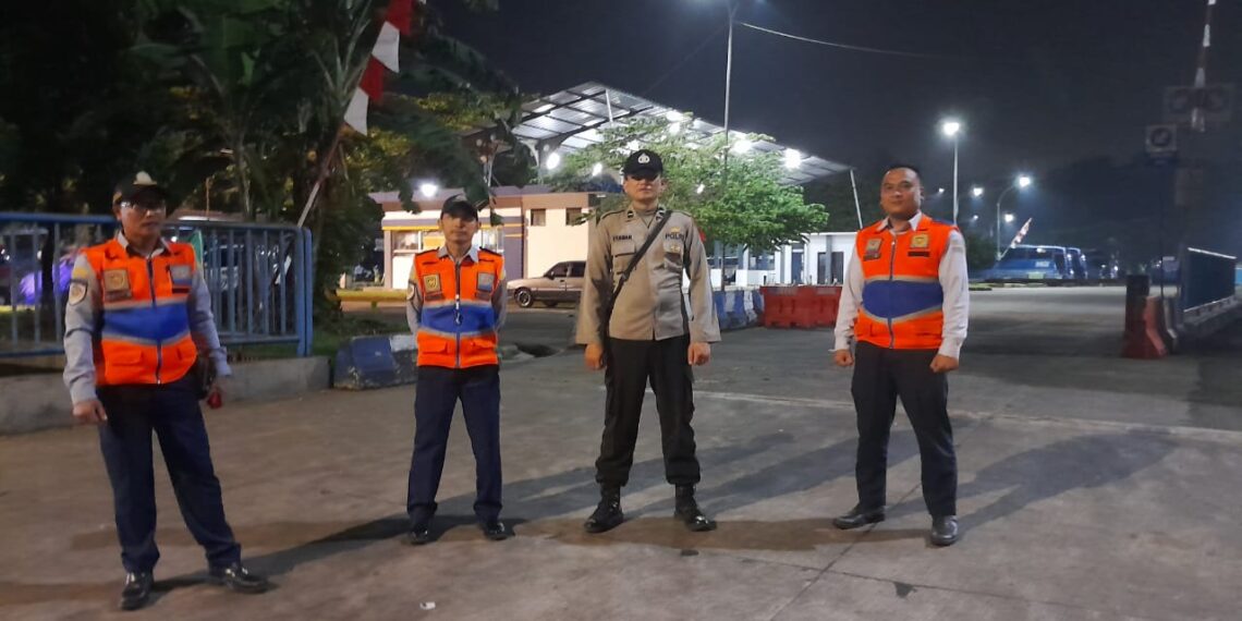 Ciptakan Rasa Aman. Kapolsek  Baros Pastikan Malam Tahun Baru Berjalan Kondusif