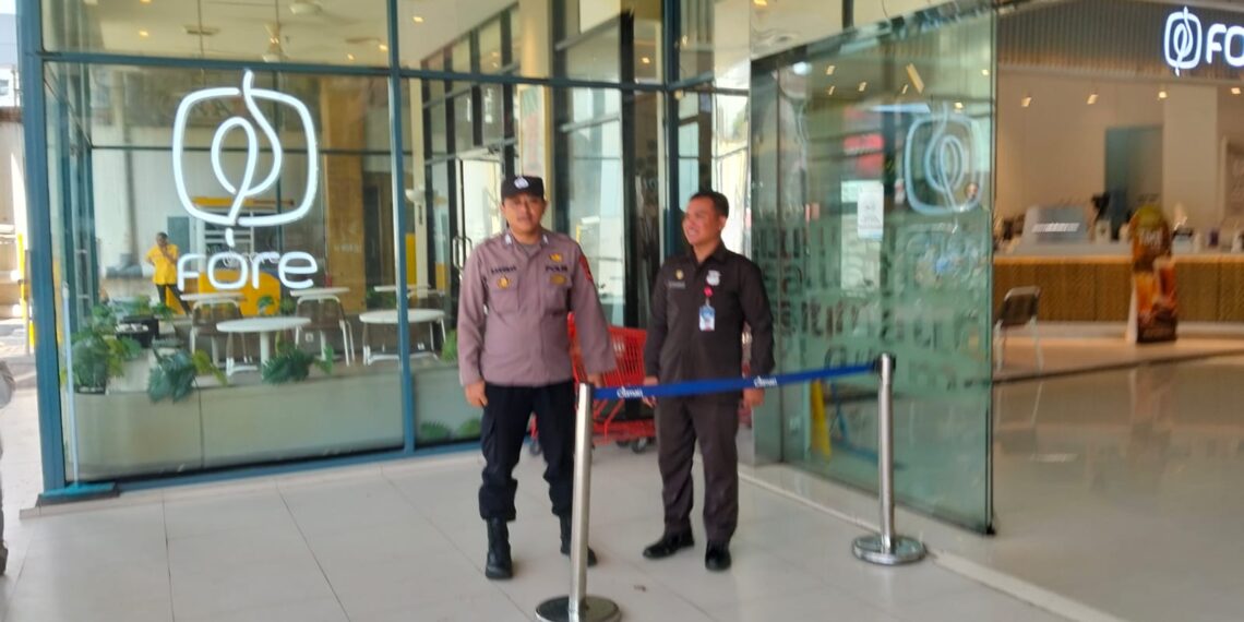 Unit Samapta Polsek Cikole Laksanakan Kontrol Ke Pusat Perbelanjaan
