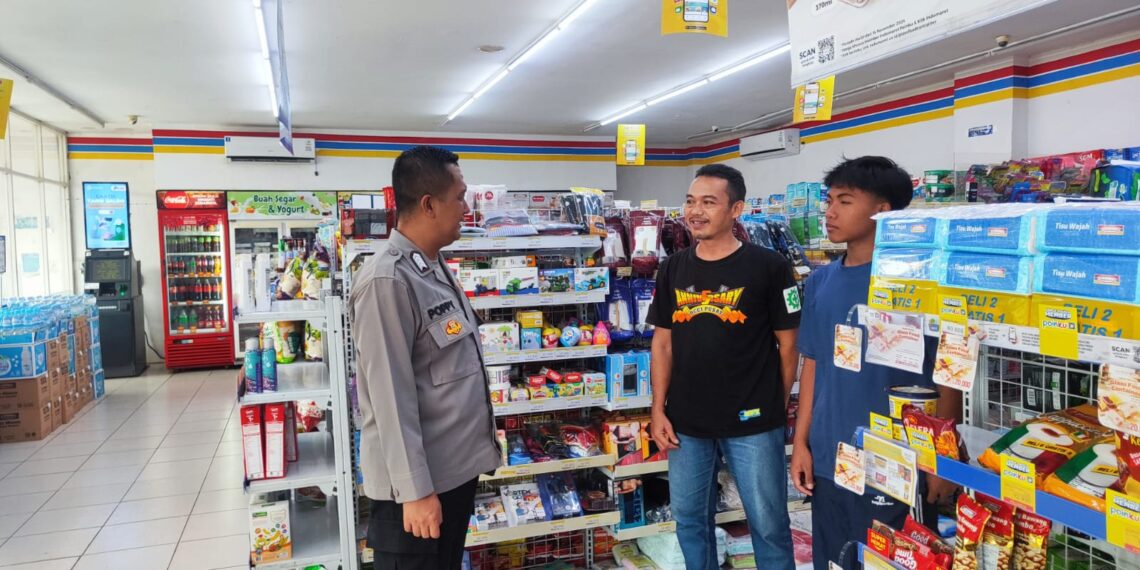 Patroli Dialogis Bhabinkamtibmas Desa Sasagaran Dengan Warga Binaan Sampaikan Himbauan Kamtibmas