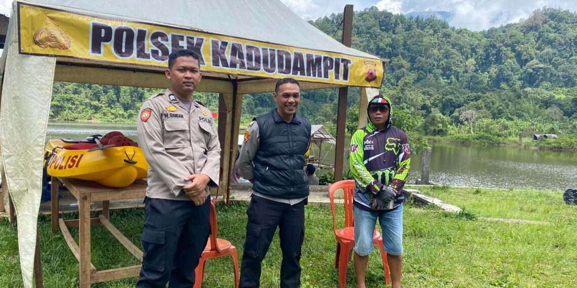 Polsek Kadudampit laksanakan Pengamanan Objek Wisata Danau Situgunung