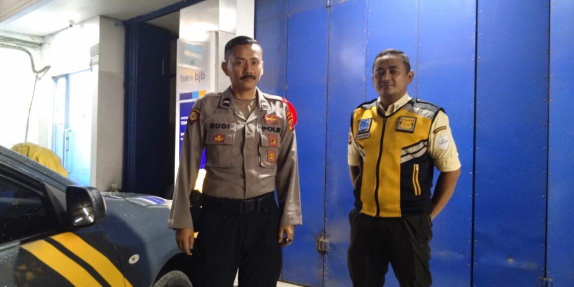 Patroli Biru Polsek  Cisaat Cegah Gangguan Kamtibmas