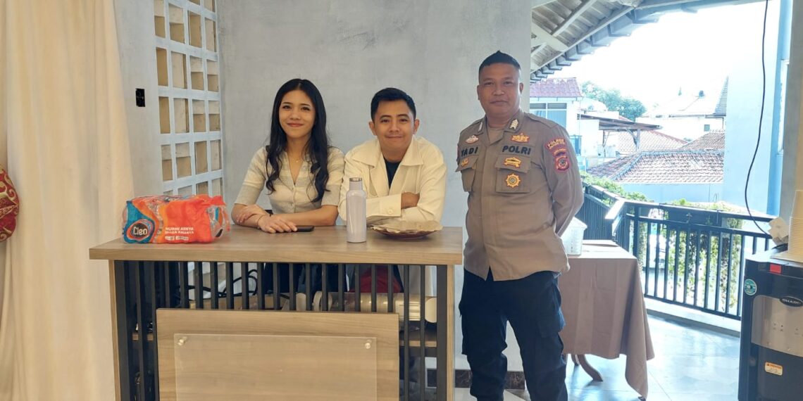 Minggu Kasih, Polsek Cisaat  Berikan Pengamanan Ibadah Kebaktian Minggu Gereja GBI MNCC Sukabumi
