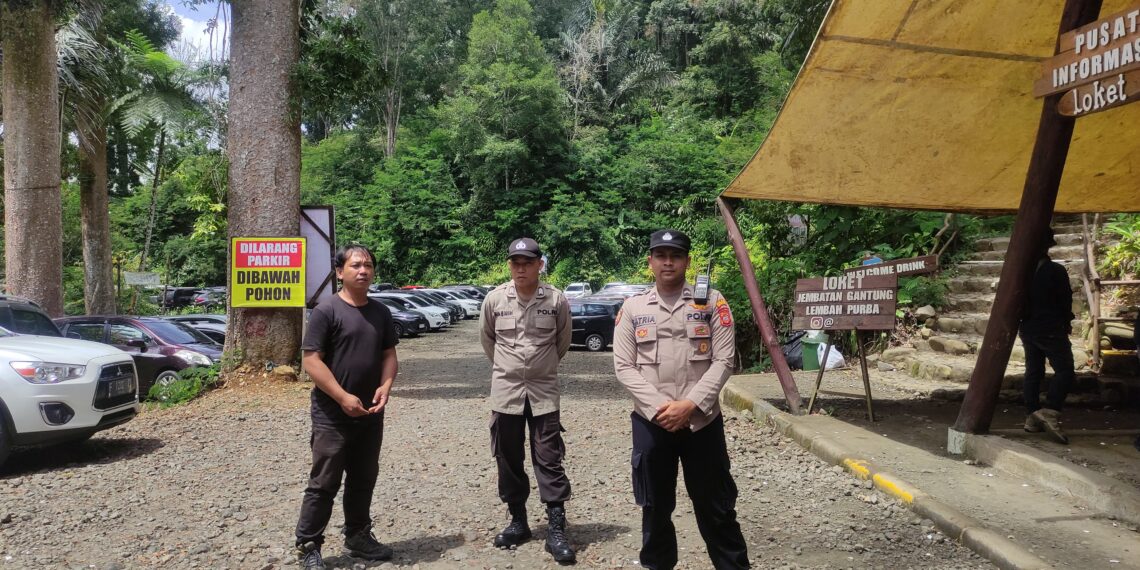 Personil Polsek kadudampit Melaksanakan Giat Patroli