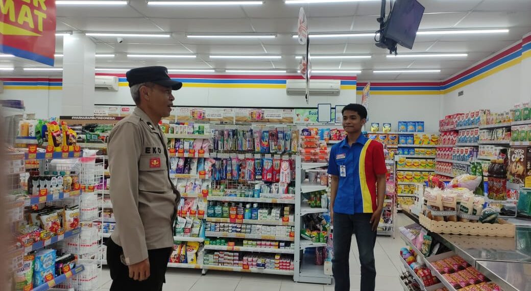 Patroli mobile rutin Polsek Kadudampit antisipasi gangguan kamtibmas di wilayah hukum polsek kadudampit