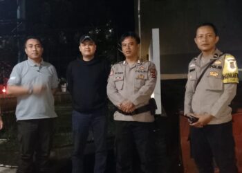 Polsek Gunungpuyuh Patroli Sambang Satpam Rumah Sakit, Sampaikan Pesan Kamtibmas