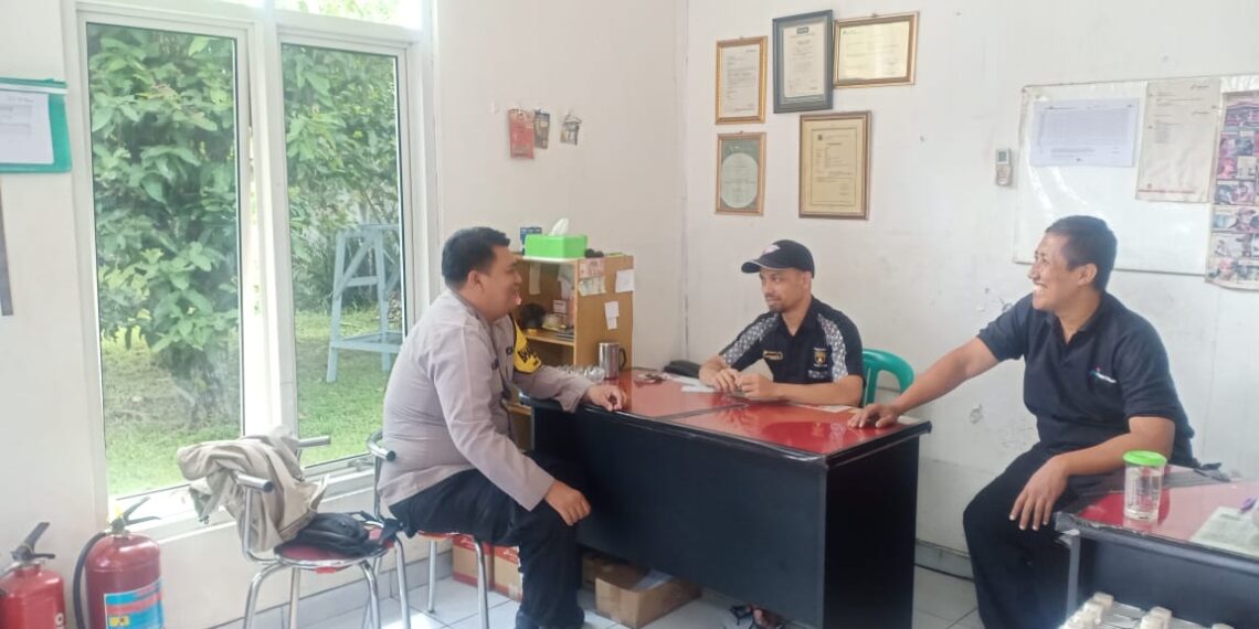 Sambangi Warga Polisi di Kota Sukabumi Sampaikan Imbauan Kamtibmas