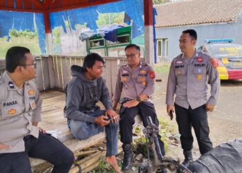 Polsek Cikole Laksanakan Giat Dialogis dengan Warga Masyarakat