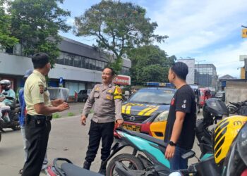 Kapolsek Citamiang Patroli Dialogis dan Sambangi Warga