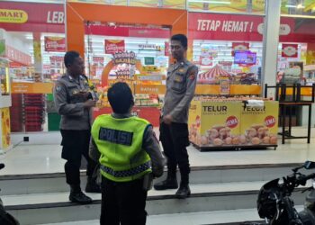 Polsek Sukalarang Patroli Malam Ciptakan Kondusifitas