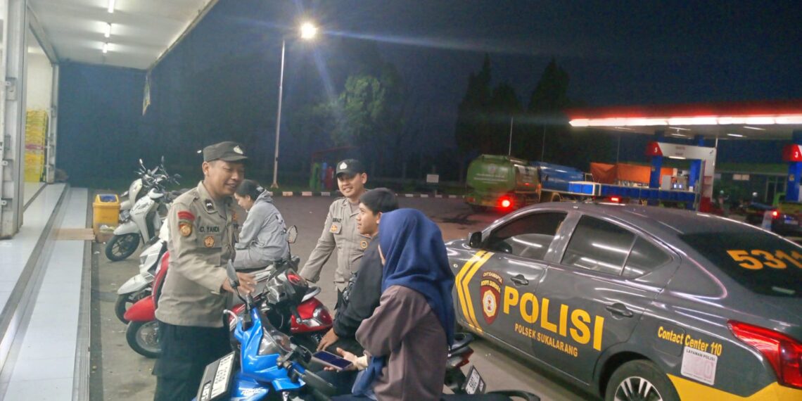 Patroli Sambang Obyek Vital dan Strong Point Malam Dialogis Dengan Masyarakat Wujudkan Situasi Kamtibmas Yang Aman