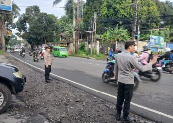 Polsek Gunungpuyuh Rutin Laksanakan Gatur Pagi, Agar Terciptanya Kamseltibcar Lantas