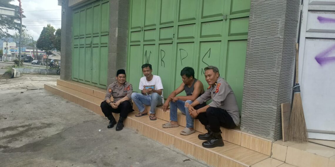 Ciptakan Rasa Aman, Polsek Warudoyong Laksanakan Patroli Dialogis