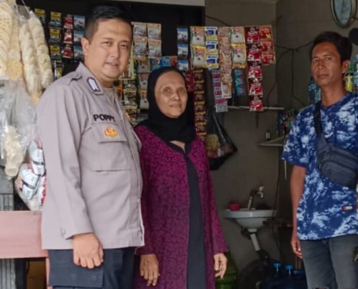 Sampaikan Pesan Kamtibmas, Polsek Kebonpedes Sambangi Warga Desa Binaan