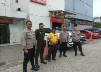 Polsek Cikole Laksanakan Patroli Wilayah dan Dialogis dengan Satpam