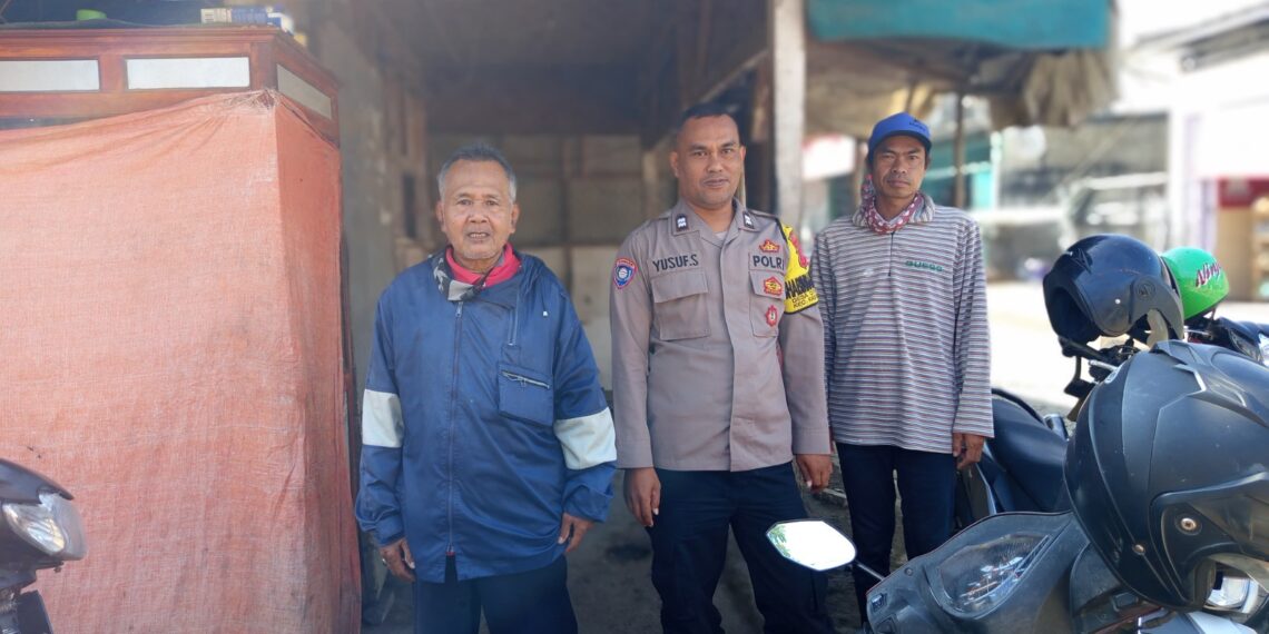 Tingkatkan Kamtibmas. Bhabinkamtibmas Desa Citamiang efektifkan Dialogis bersama Warga antisipasi kerawanan gukamtibmas.