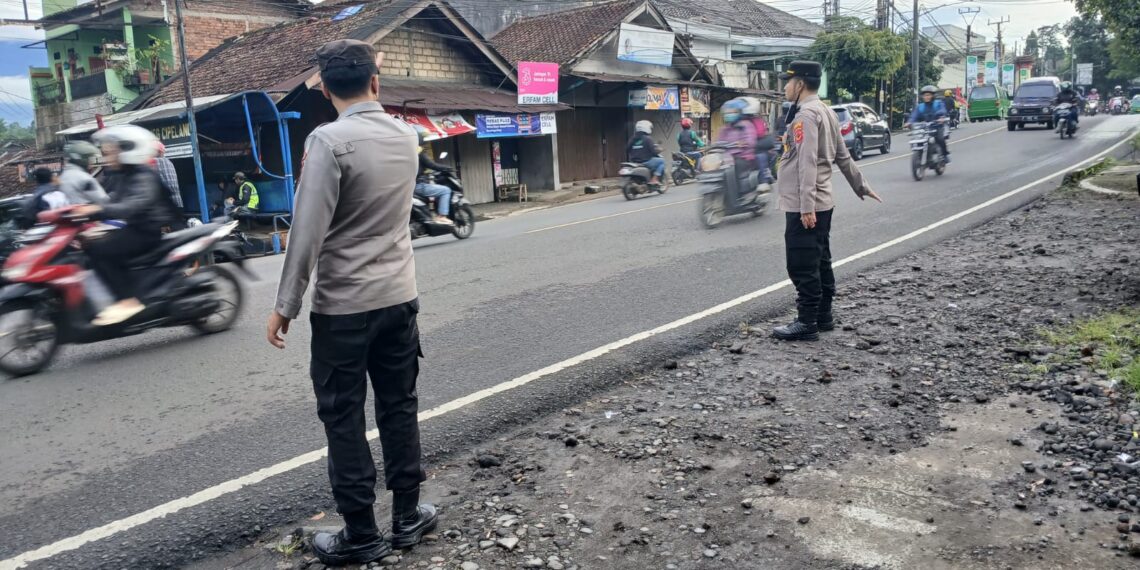 Polsek Gunungpuyuh Rutin Laksanakan Gatur Pagi, Agar Terciptanya Kamseltibcar Lantas