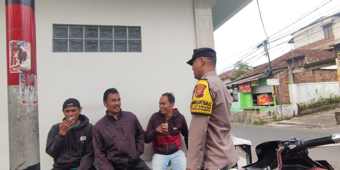 Polsek Kadudampit Efektifkan Dialogis Bersama Warga Antisipasi Kerawanan Gukamtibmas