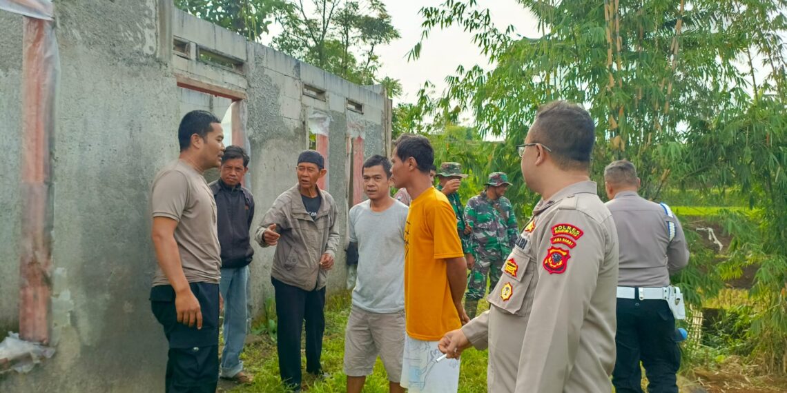 Sinergitas TNI-Polri Dialogis Bersama Warga Masyarakat Dalam Rangka Ciptakan Lingkungan Aman dan Nyaman.