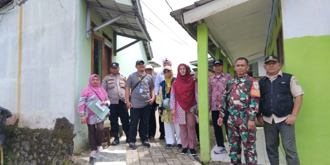Giat Sinergitas TNI Polri Polsek Cibeureum