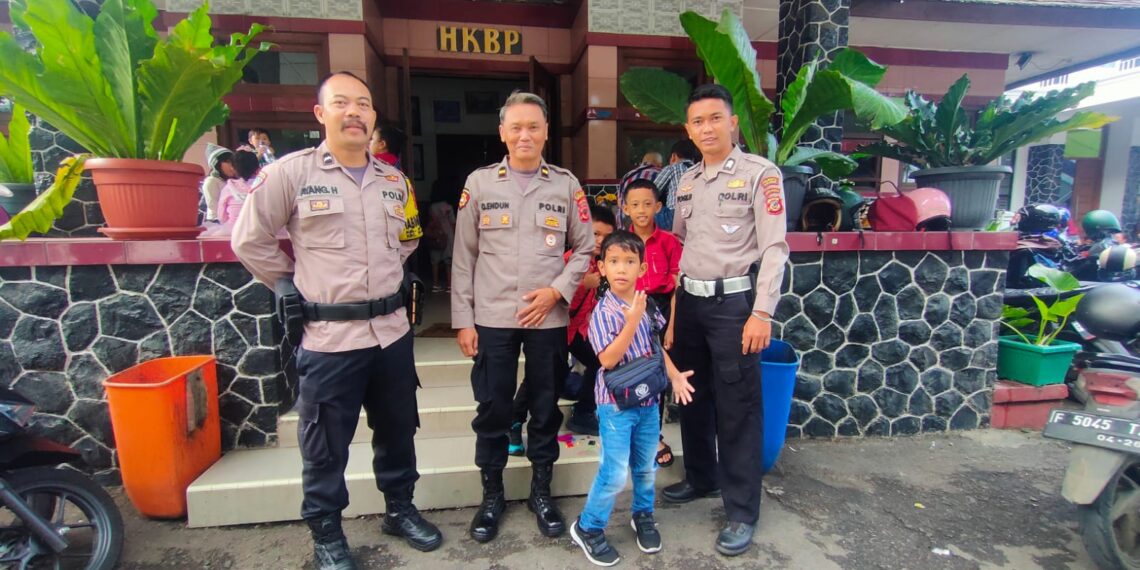 Pam Gereja, Sudah Menjadi Rutinitas Anggota Polsek Warudoyong