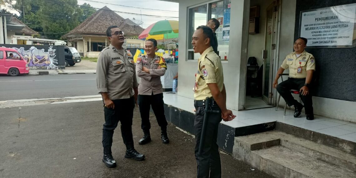 Unit Samapta Polsek Cikole Laksanakan Patroli Wilayah dan Dialogis
