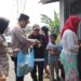 Polri Peduli, Polisi di Sukabumi Bagi-bagi Nasi Kotak