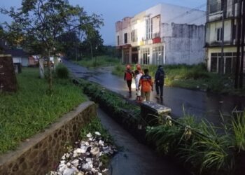 Belasan Titik di Kota Sukabumi Terjadi Banjir Akibat Hujan Deras
