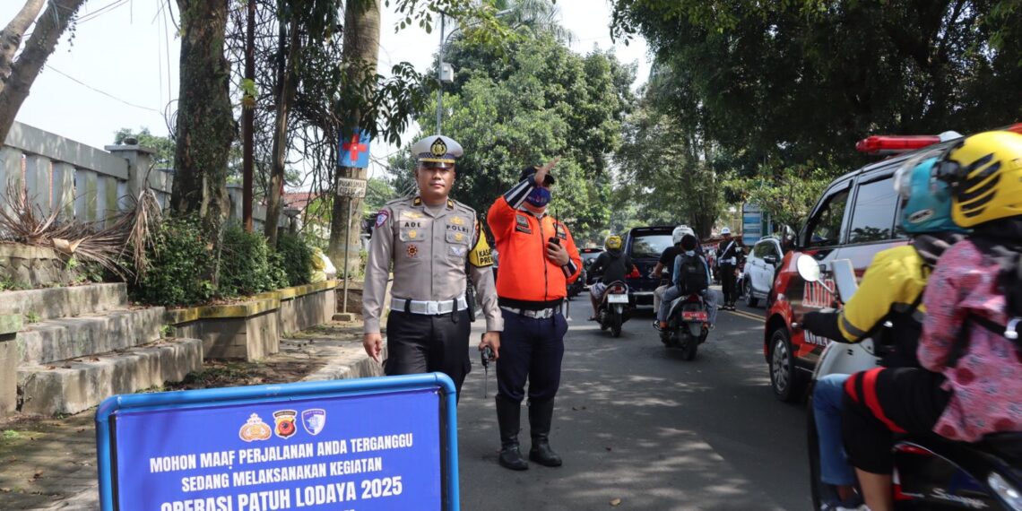 Gelar Razia Gabungan, Polres Sukabumi Kota Tindak Puluhan Pelanggar Lalu Lintas