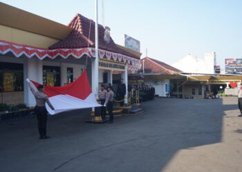 Peringati HUT RI ke-80, Kapolres Sukabumi Kota Ajak Personel Layani Masyarakat dengan Hati