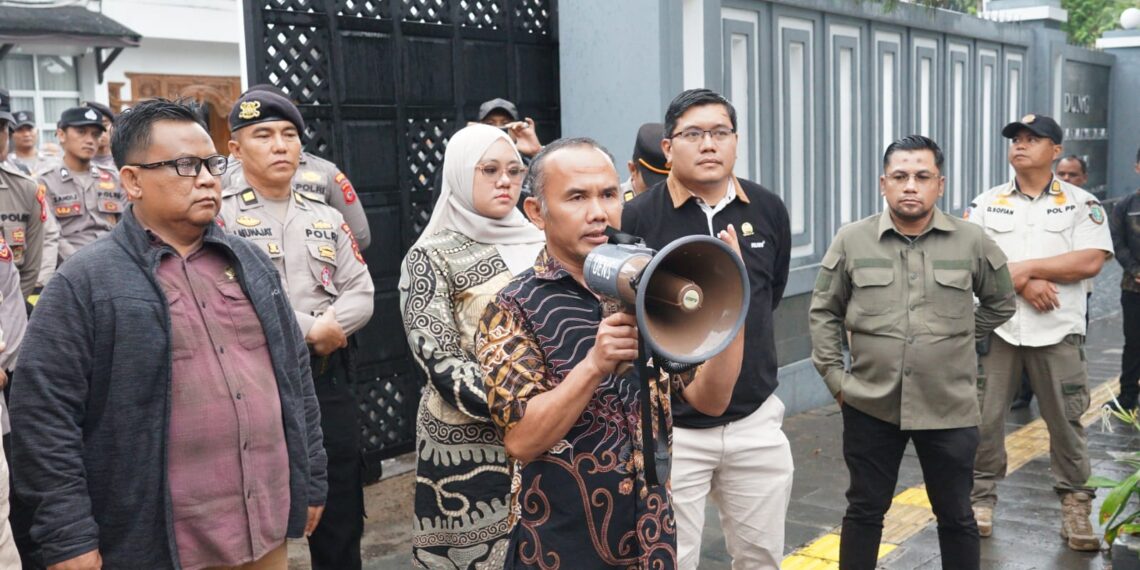 Wakil Ketua DPRD Kota Sukabumi Tanggapi Tuntutan Mahasiswa Soal Tunjangan Dewan