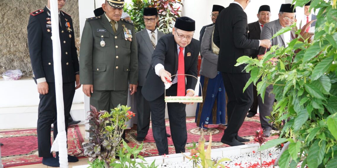 Forkopimda Kota Sukabumi Gelar Ziarah Nasional, Peringati Hari Pahlawan 2025
