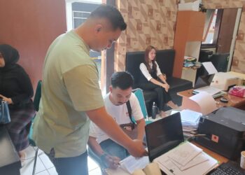 Gelapkan BPKB dan Uang Hasil Jualan Mobil, Pria Warudoyong Sukabumi Diringkus Polisi
