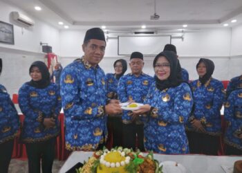 Peringati HUT KORPRI ke-54, ASN Polres Sukabumi Kota Gelar Syukuran Potong Tumpeng